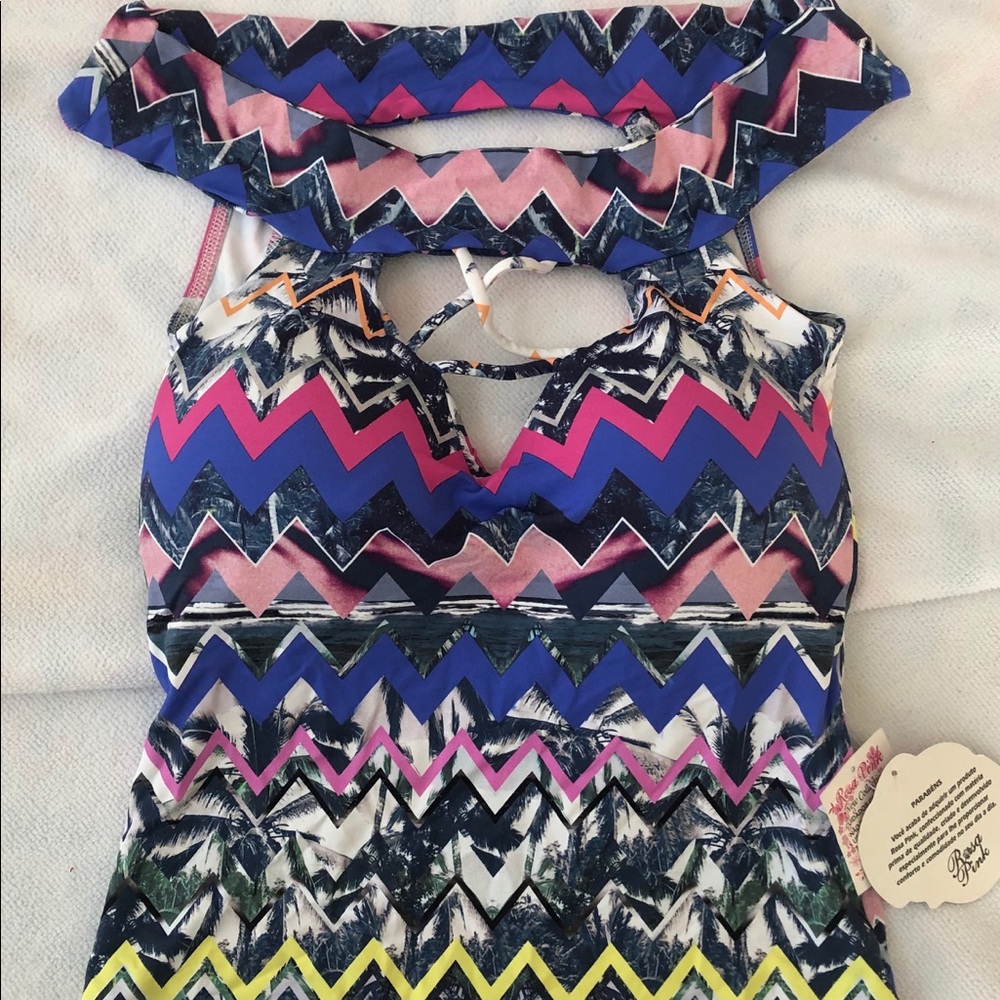 New gorgeous top - Picture 2 of 2